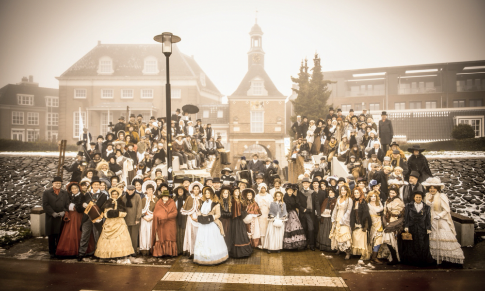 19e -eeuwse Dickens Festijn op koopzondag 15 december